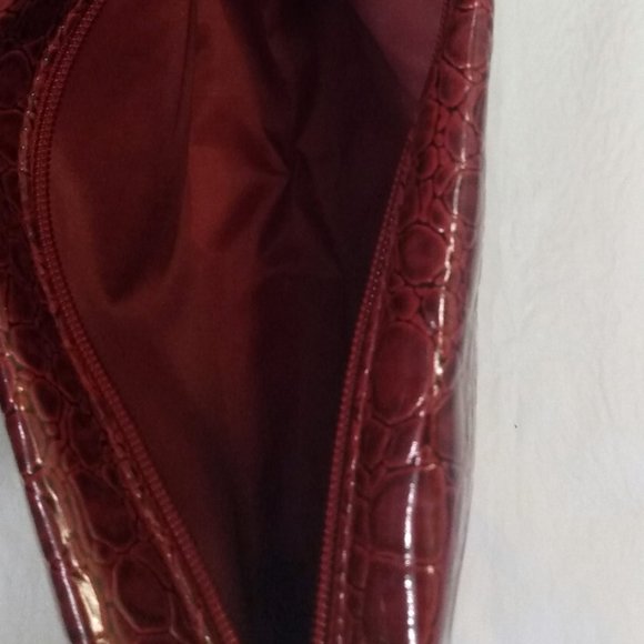 Estee Lauder Crocodile Pattern-Burgundy/Black Makeup Bag - Picture 8 of 8